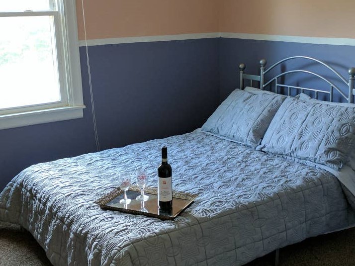 You are currently viewing Quaint, Cozy & Quiet Airbnb